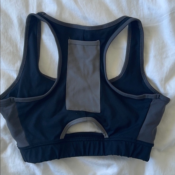 Gymshark Tonal Block Sports Bra - Picture 2 of 3